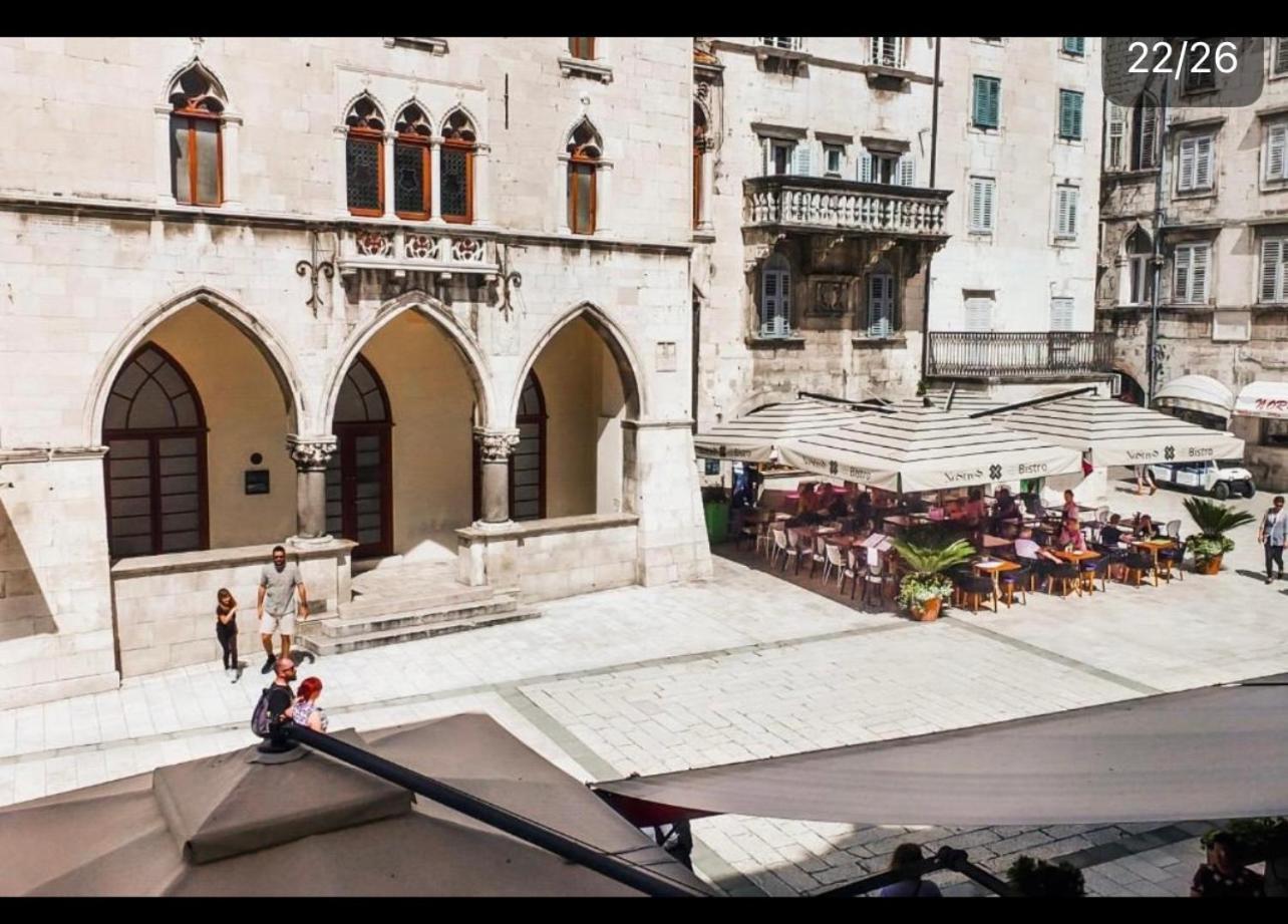 Old Square Apartment Split Exterior foto