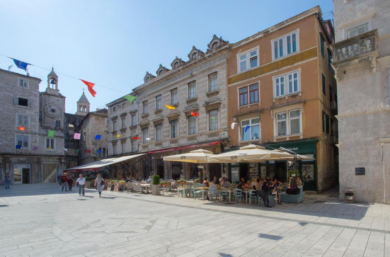 Old Square Apartment Split Exterior foto